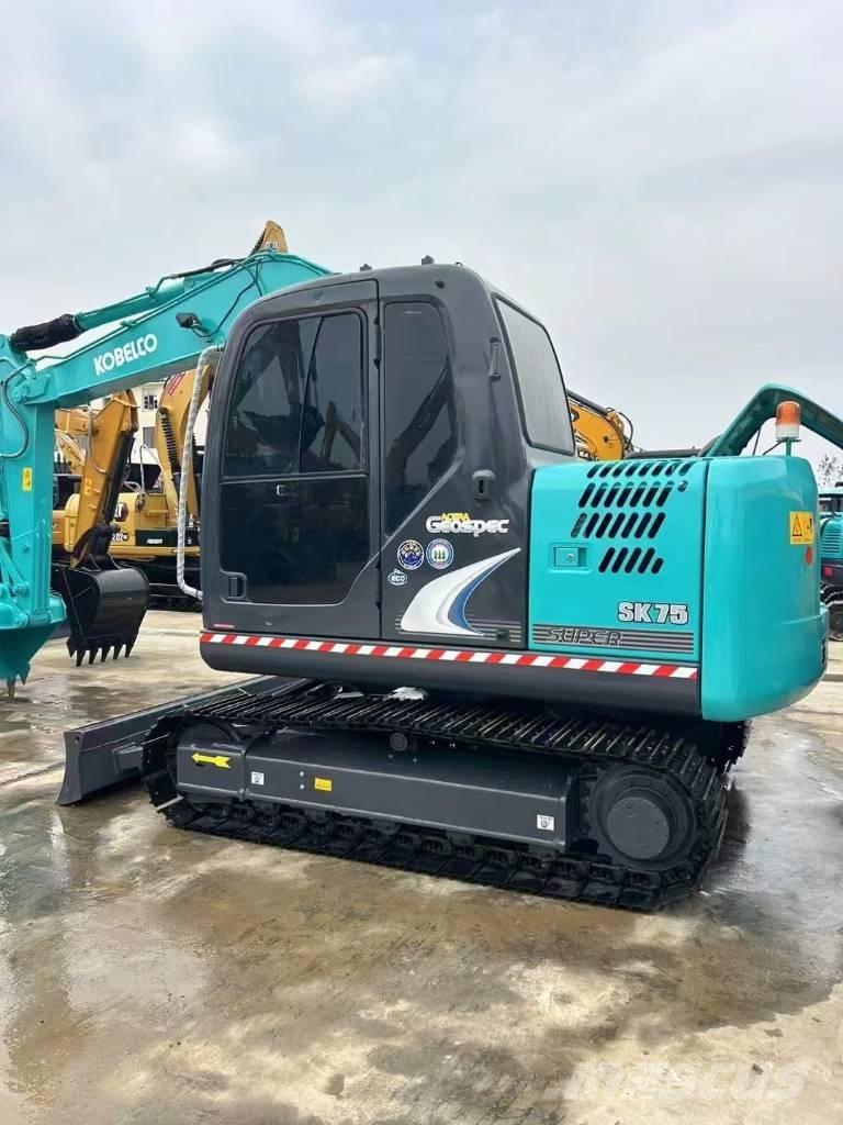 Kobelco SK 75 Bageri gusjeničari