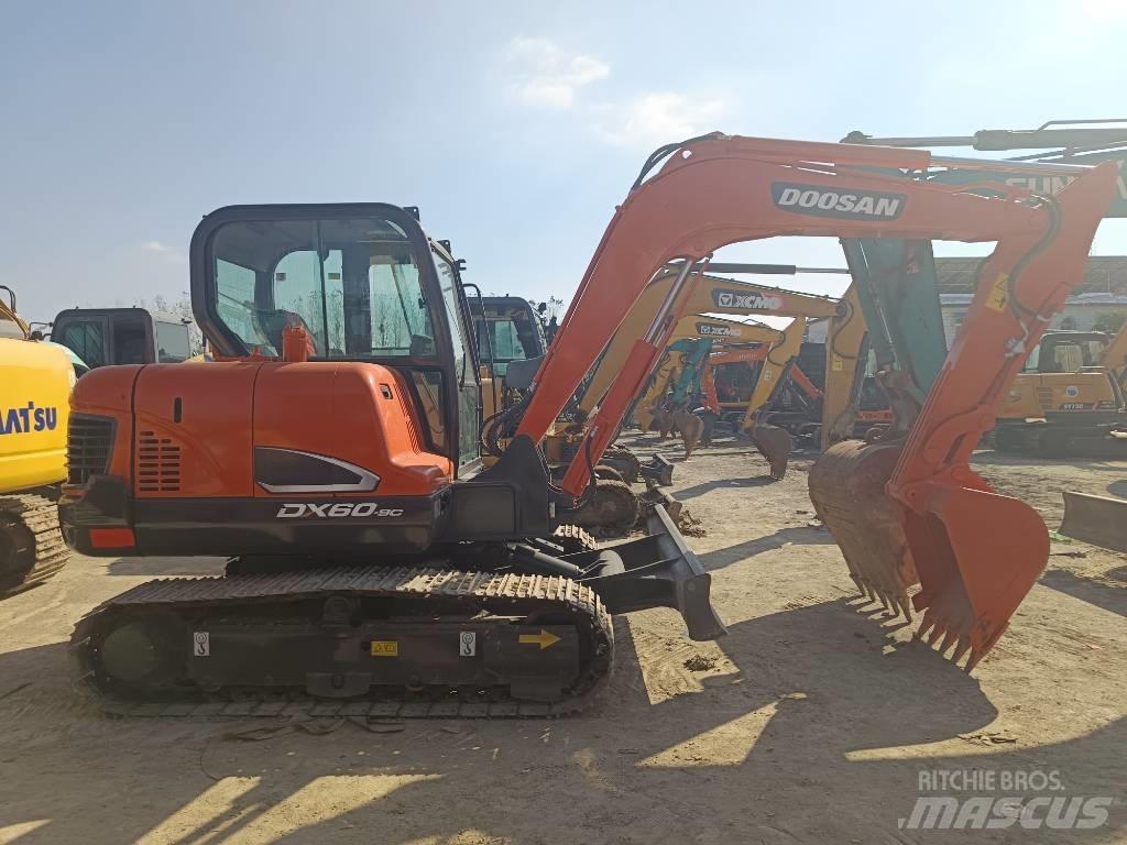 Doosan DX60-9C Bageri gusjeničari