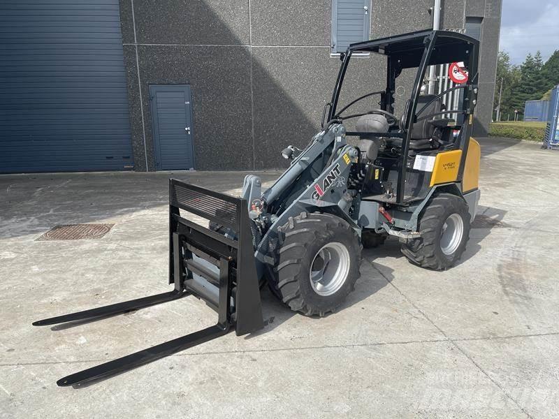 GiANT V 452 T XTRA Utovarivači na kotačima