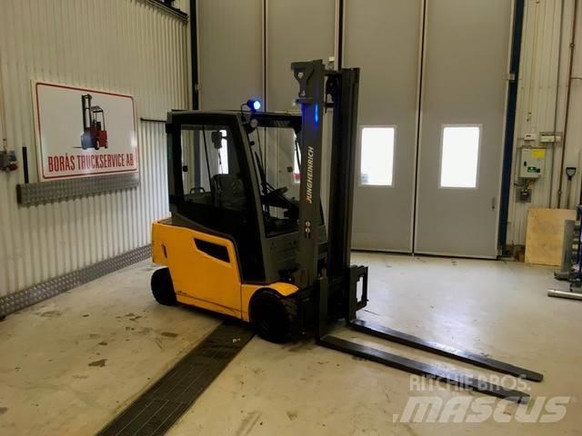 Jungheinrich EFG 320 Električni viličari