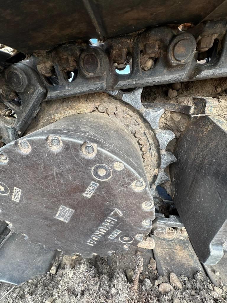 Hyundai HX 260 L Bageri gusjeničari