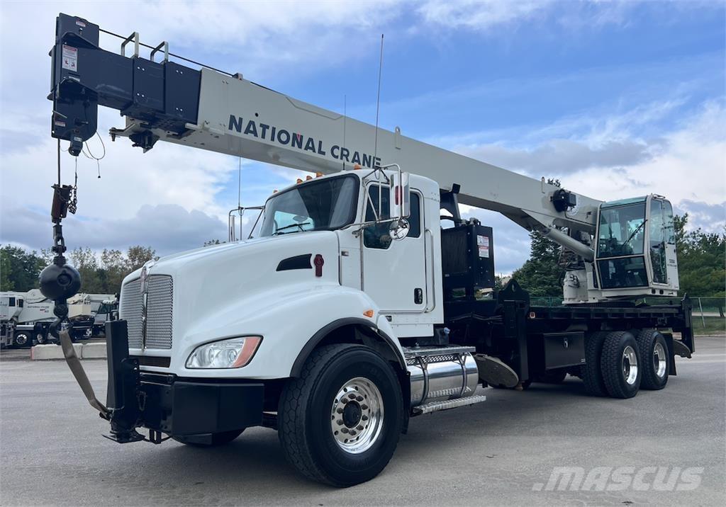 National 1300A Kamioni sa kranom