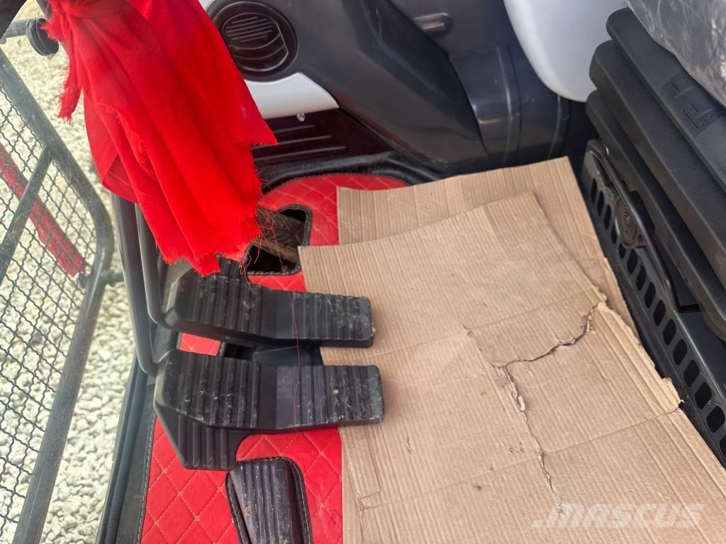 Komatsu PC 240 Bageri gusjeničari