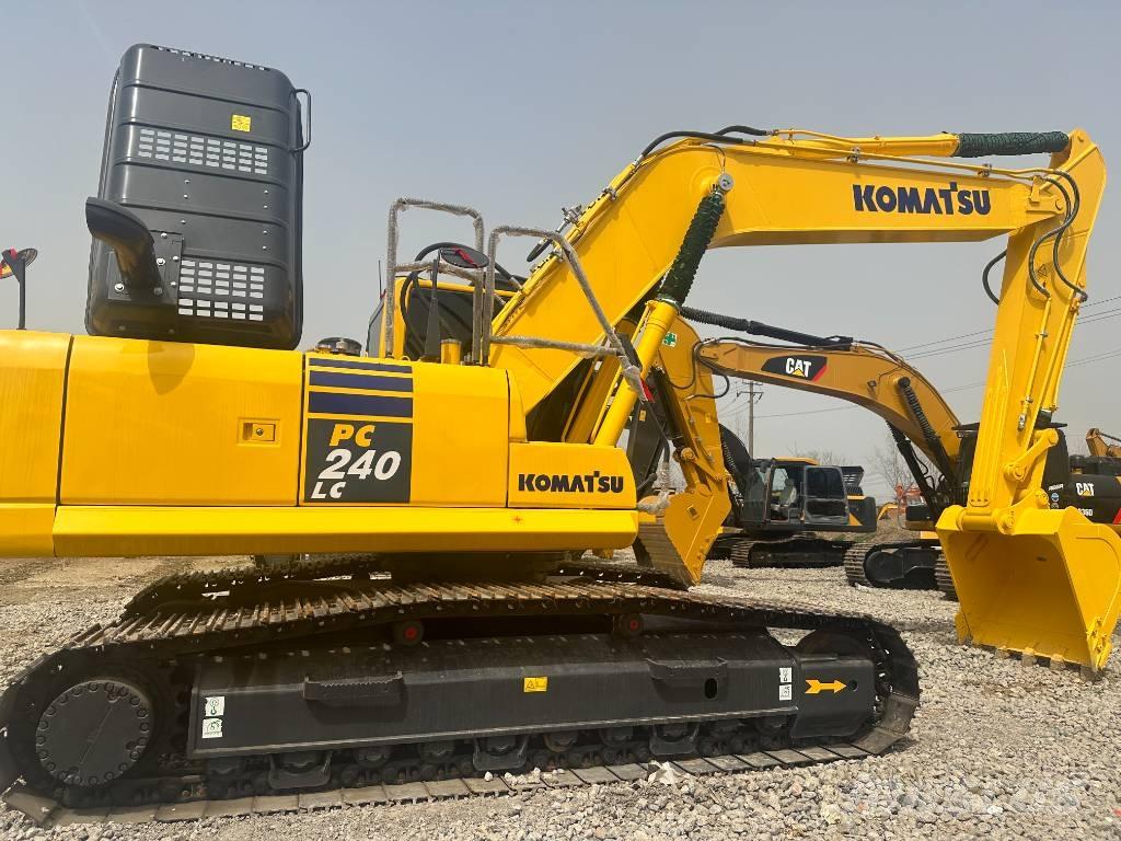 Komatsu PC 240 Bageri gusjeničari