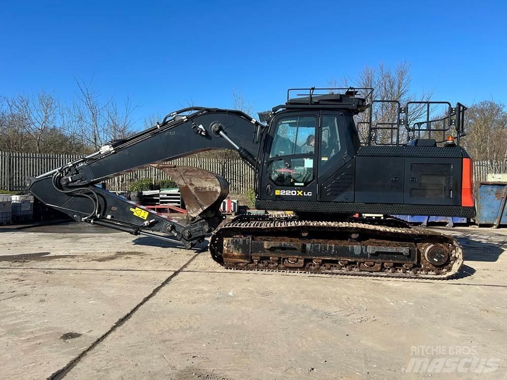 JCB 220X Bageri gusjeničari