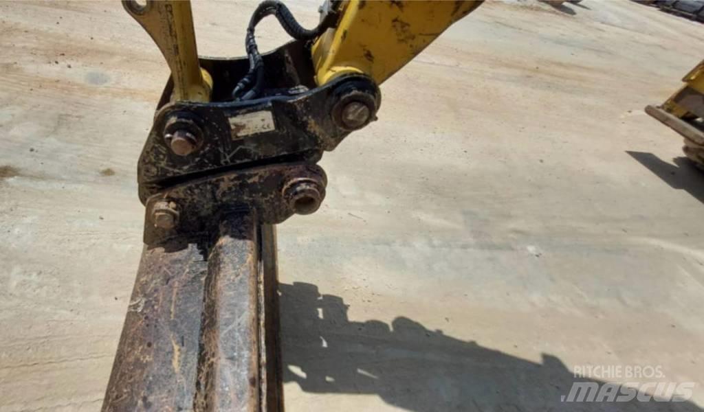 CAT 432 F2 Utovarni rovokopači