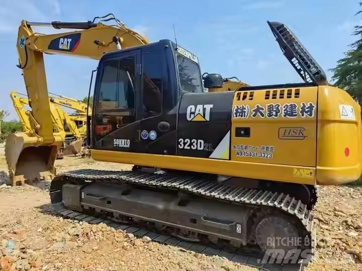 CAT CAT323D2L Bageri gusjeničari