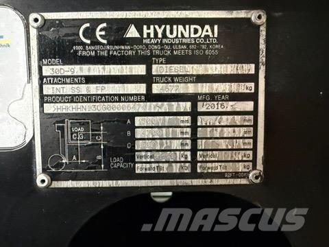 Hyundai 30D-9 Dizelski viličari