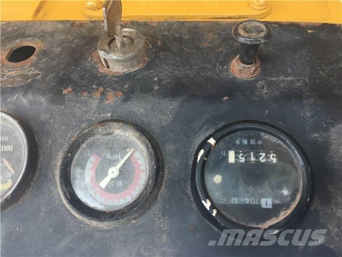 CAT D 7 G Buldožeri gusjeničari