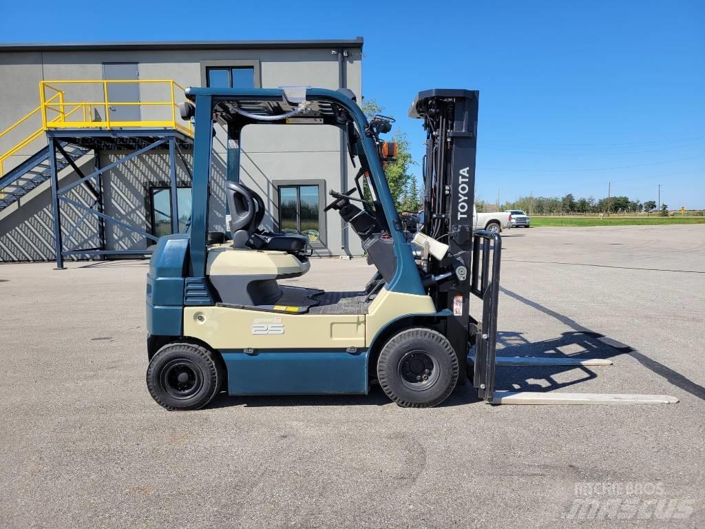 Toyota 8 FB 25 Električni viličari