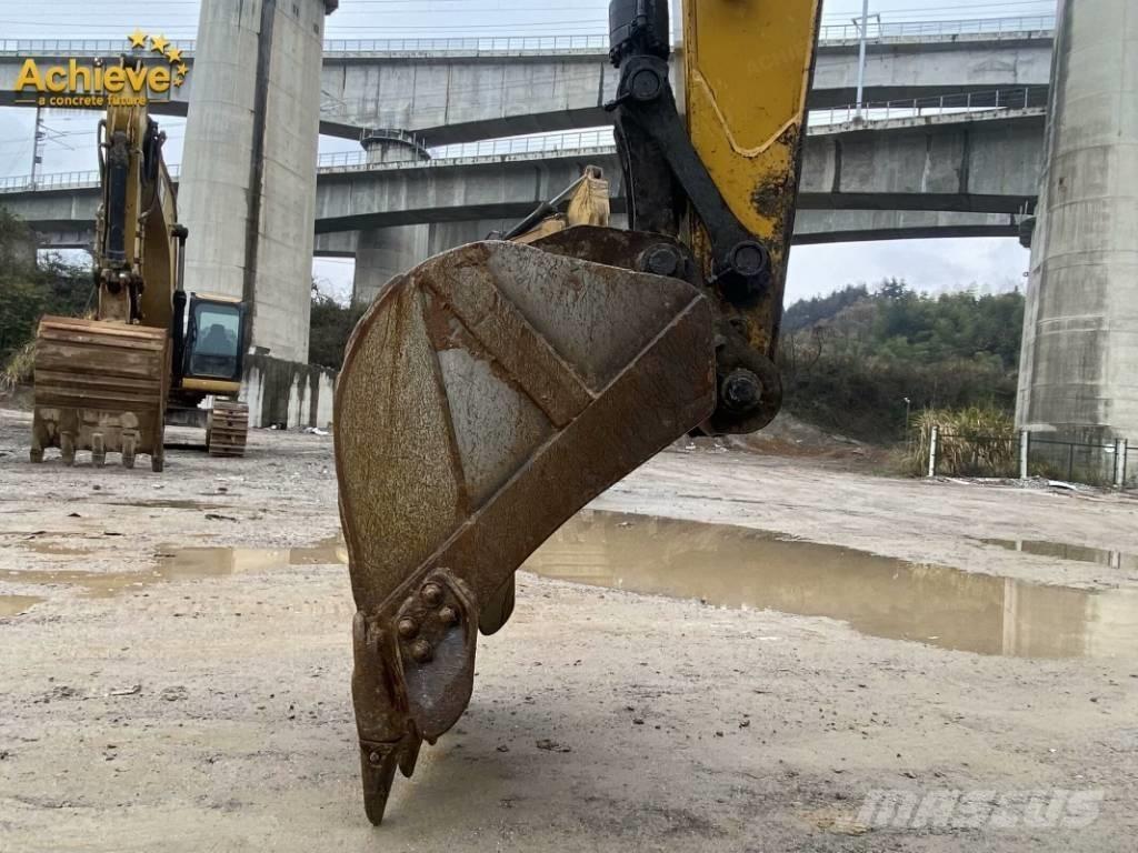 XCMG XE 135 D Bageri gusjeničari