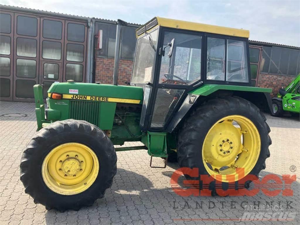 John Deere 1640 Traktori