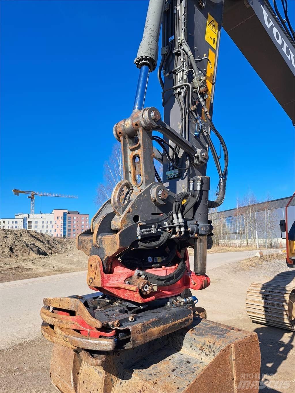 Volvo EC220EL Bageri gusjeničari