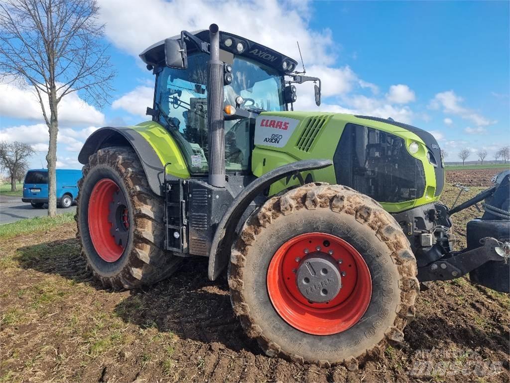 CLAAS Axion 850 Traktori