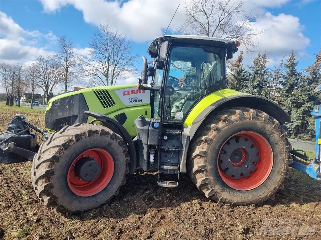 CLAAS Axion 850 Traktori