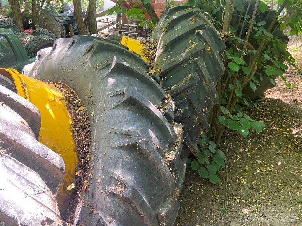 John Deere 4650 Traktori