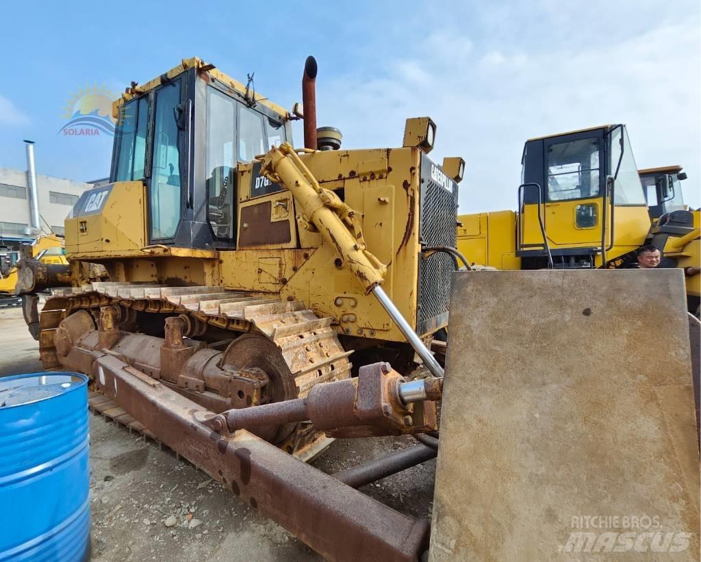CAT D 7 G II Buldožeri gusjeničari