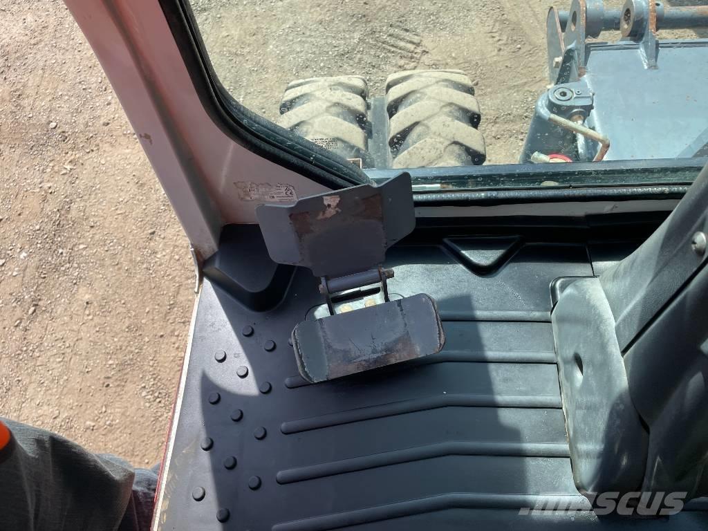Takeuchi TB 295 W Bageri na kotačima