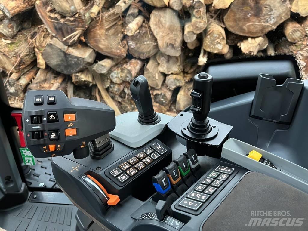 Valtra T 255 Versu Traktori