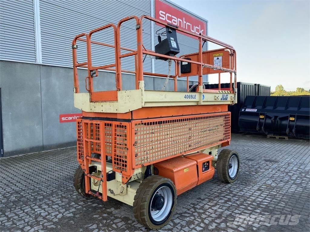 JLG 4069 Škaraste platforme