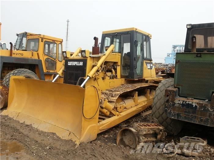 CAT D 6 G Buldožeri gusjeničari