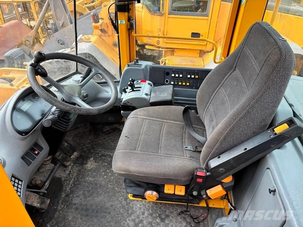Volvo L 120 E Utovarivači na kotačima