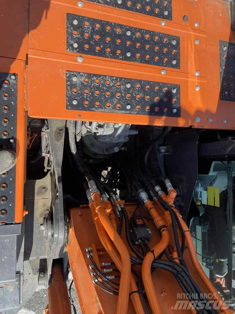 Hitachi ZX300LC-7 Bageri gusjeničari