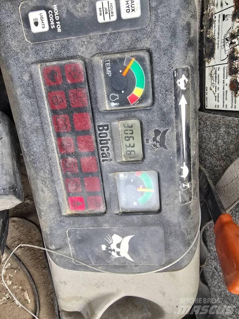 Bobcat 341 G Mini bageri <7t