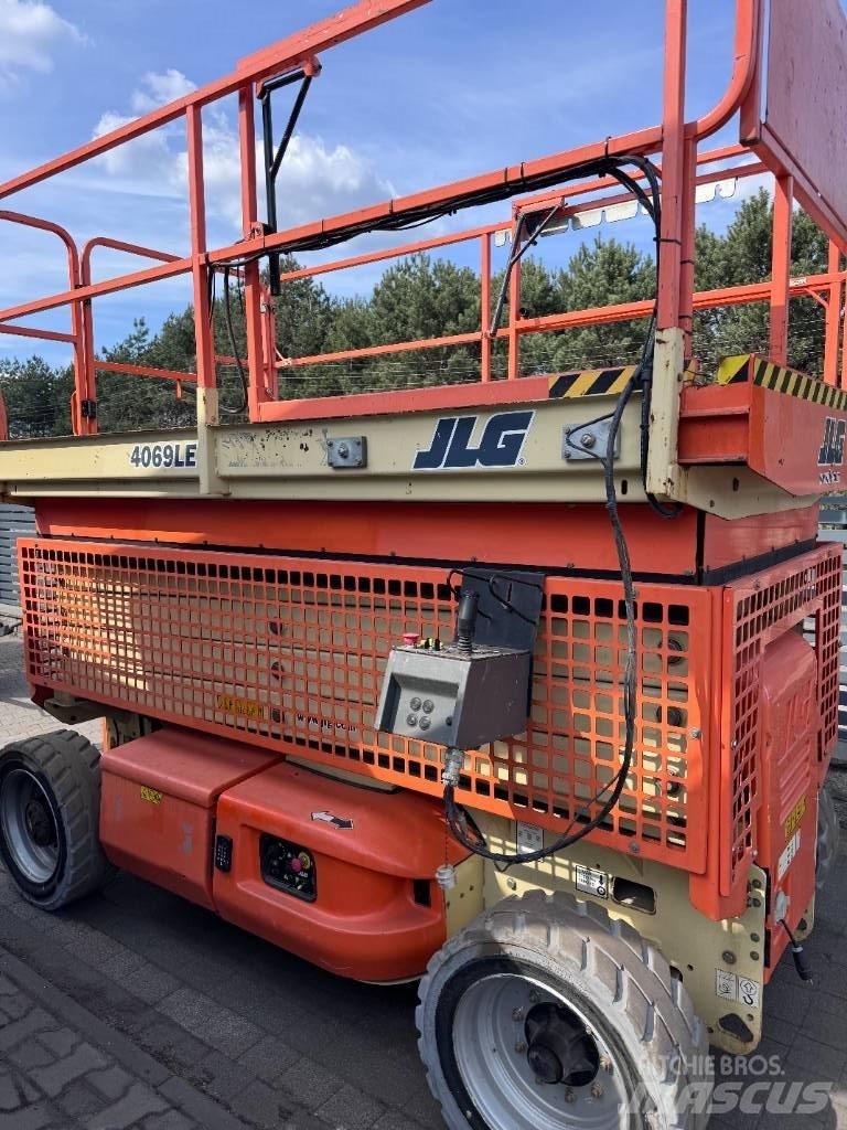 JLG 4069 Škaraste platforme