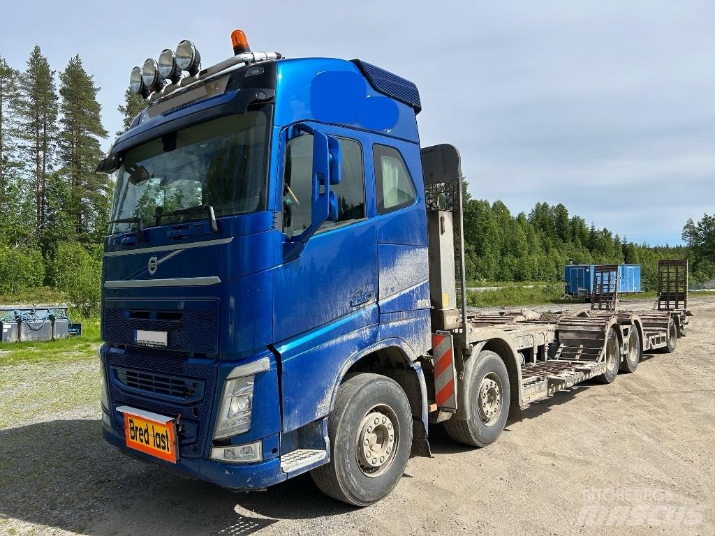 Volvo FH 500 Kamioni za prijevoz šumskih strojeva