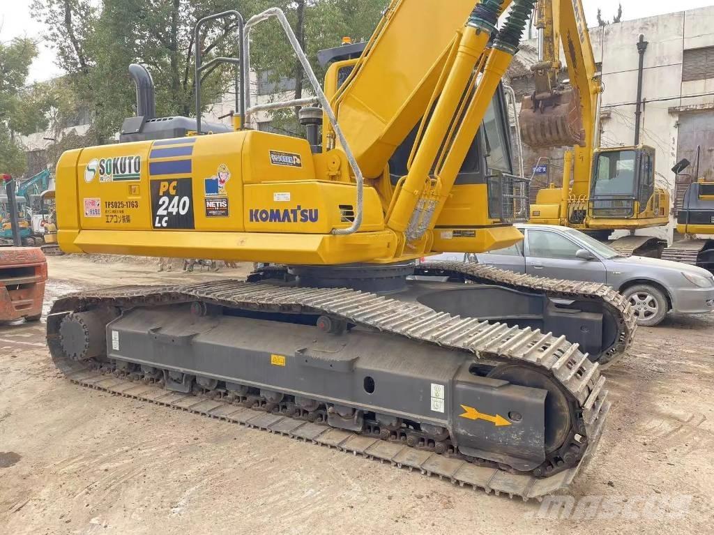 Komatsu PC240-8 Bageri gusjeničari