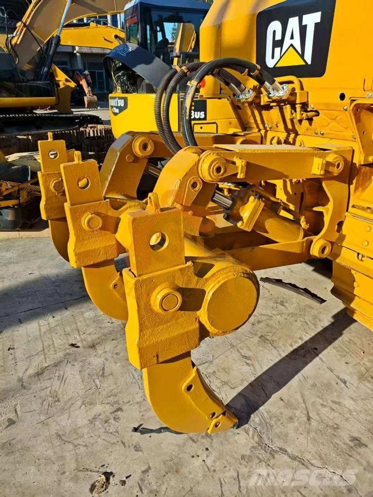 CAT D6G Buldožeri gusjeničari