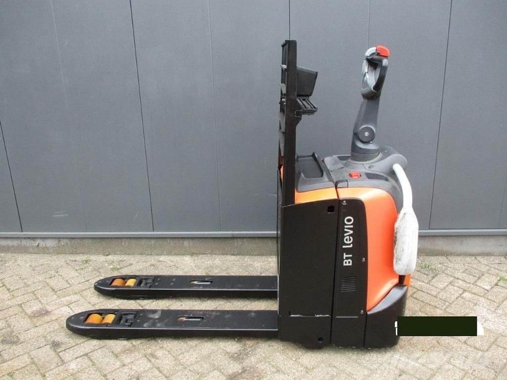 Toyota LPE 200 Nisko podizni električni viličar sa platformu