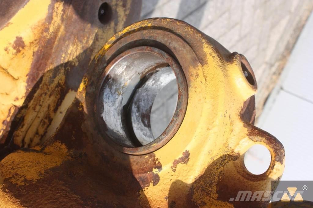 CAT D9H Ripper Ostale komponente