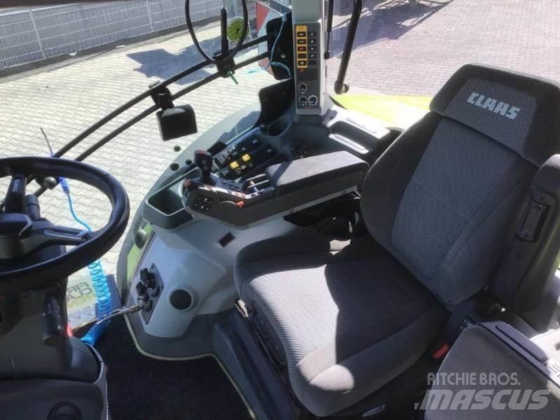 CLAAS AXION 850 Traktori