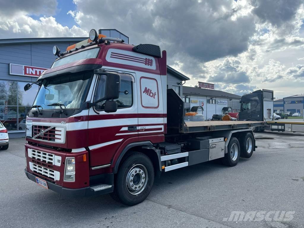 Volvo FM 480 6x2. Rol kiper kamioni s kukama za dizanje