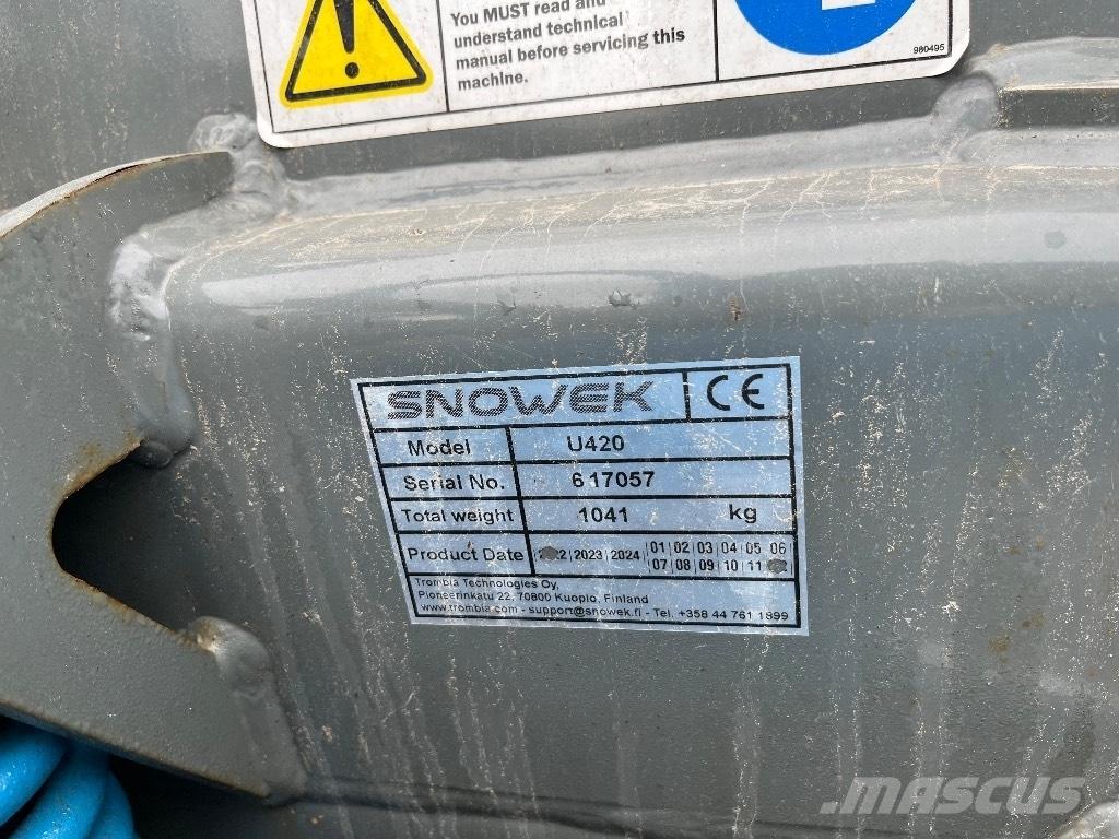 Snowek U420 Sniježne daske i  plugovi