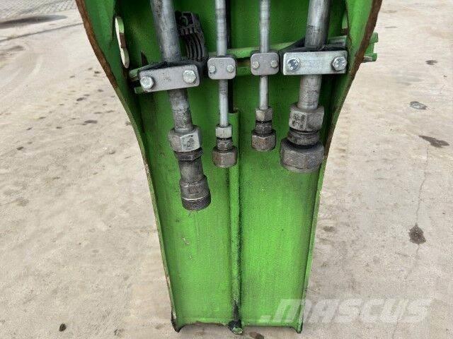 Sennebogen 835E Bageri za manipuliranje materijalom / otpadom
