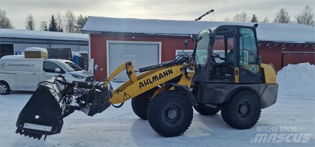 Ahlmann AL100 Pomoćni strojevi