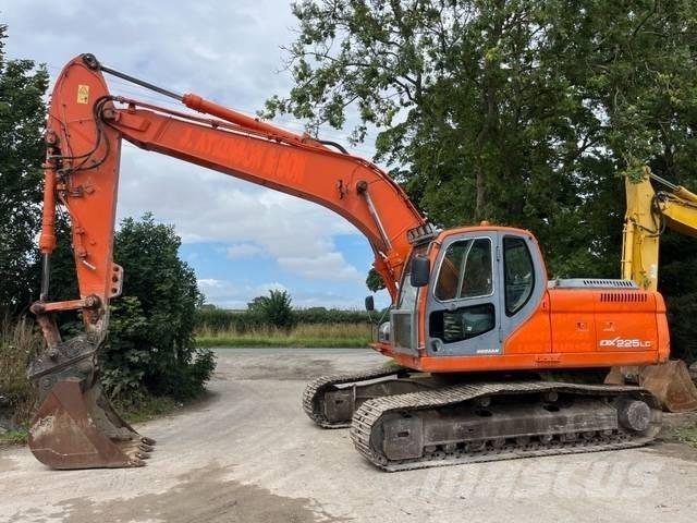 Doosan DX 225 LC Bageri gusjeničari