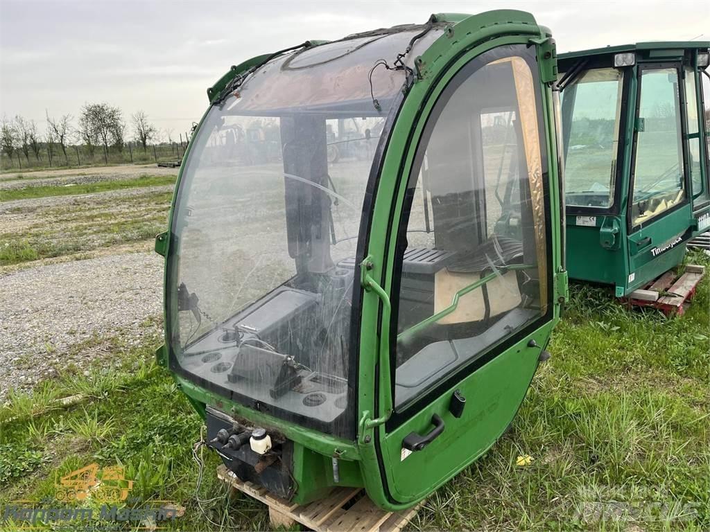 John Deere 1470E Kabine i unutrašnjost