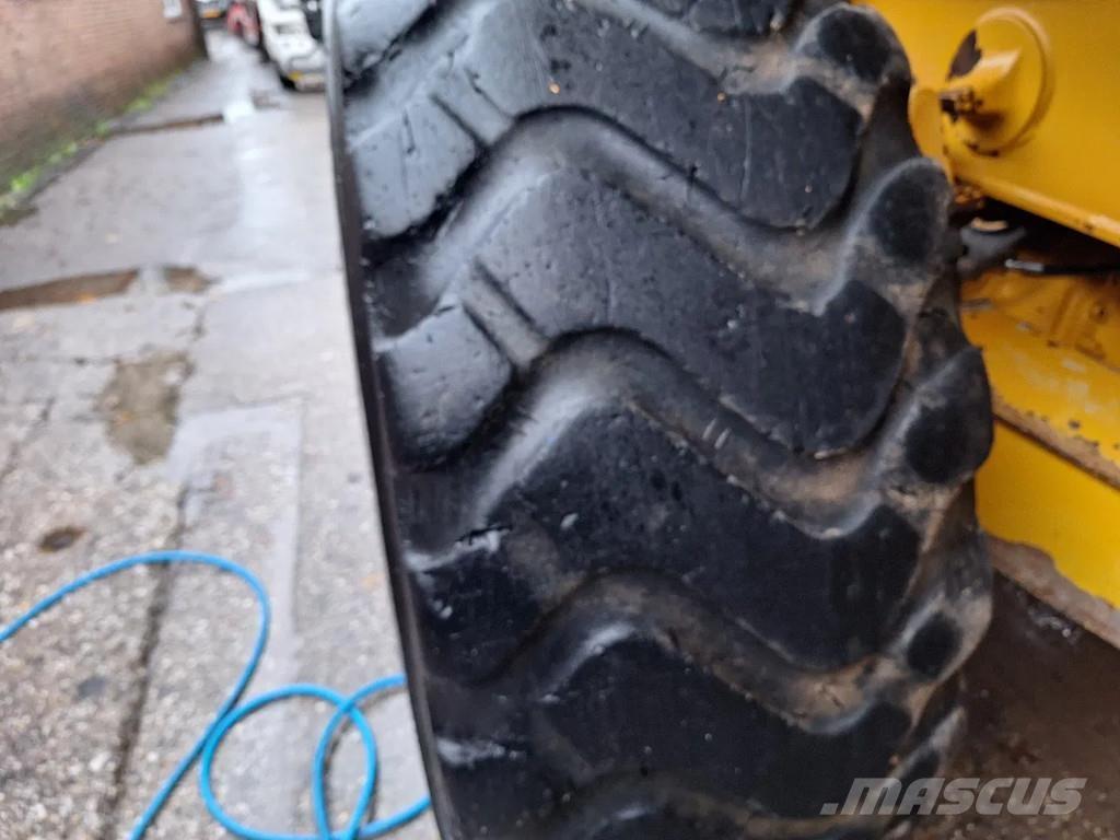 Volvo A25D Zglobni demperi