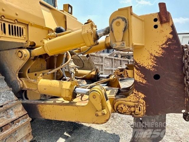 CAT D 8 R Buldožeri gusjeničari