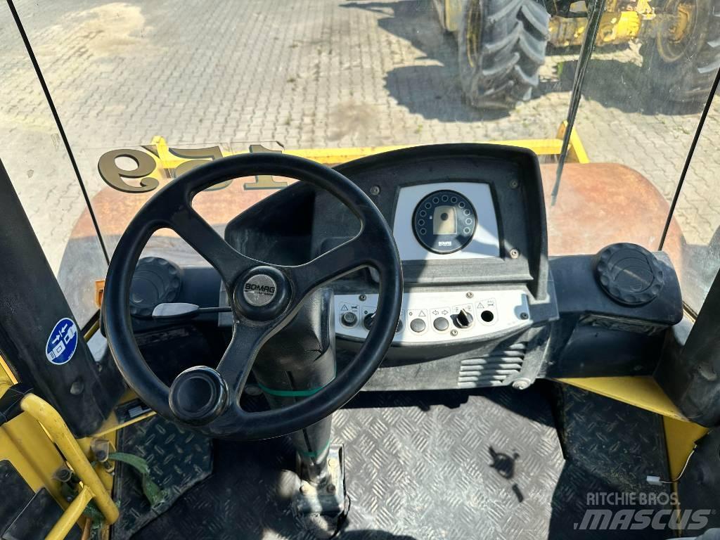 Bomag BW 211 D-4 Valjci sa jednim bubnjem