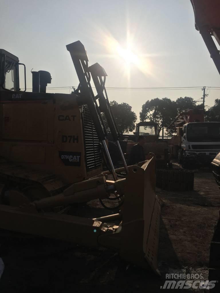 CAT D7H Buldožeri gusjeničari