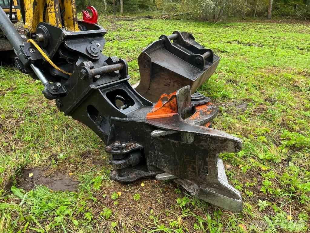 Komatsu PC138US-11 Bageri gusjeničari