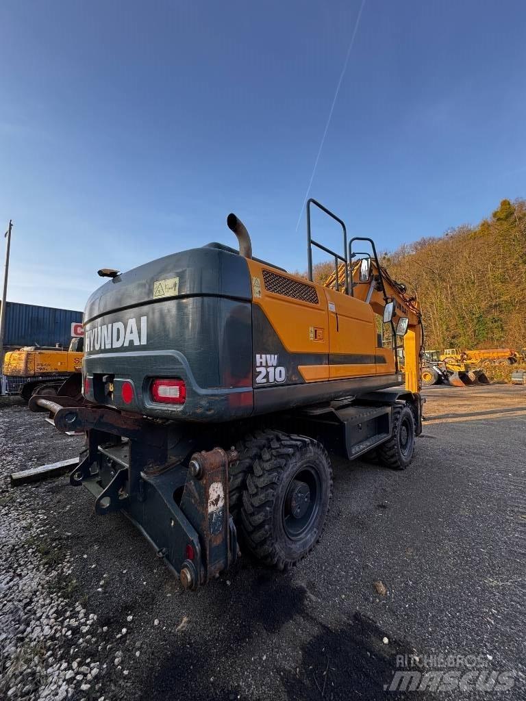 Hyundai HW 210 Bageri na kotačima