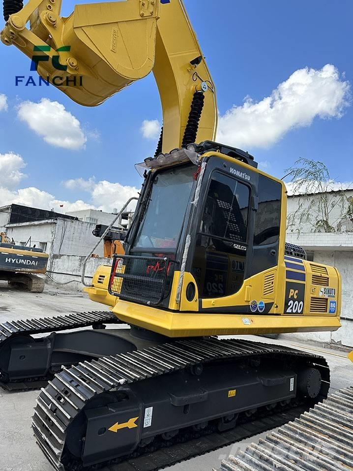 Komatsu PC 200-8 Bageri gusjeničari