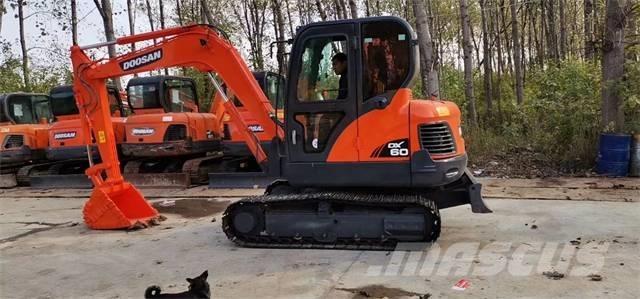Doosan dx60 Bageri gusjeničari