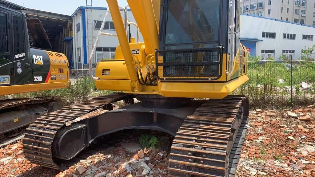 Komatsu PC 210 LC Bageri gusjeničari